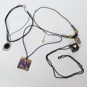 FUN NECKLACE LOT OF 4 DICE BLACK ONYX LOOK BEAD DECOR TAURUS